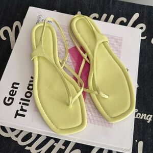 Vince Deana Flat Thong Women's Sandals